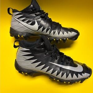 Nike Black and Silver Youth Football 🏈 Cleats